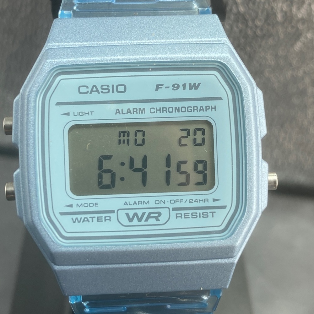 Casio Unisex Size Watch 34mm Diameter Rubber Lightweight in wrist Brand New Item - Picture 11 of 16